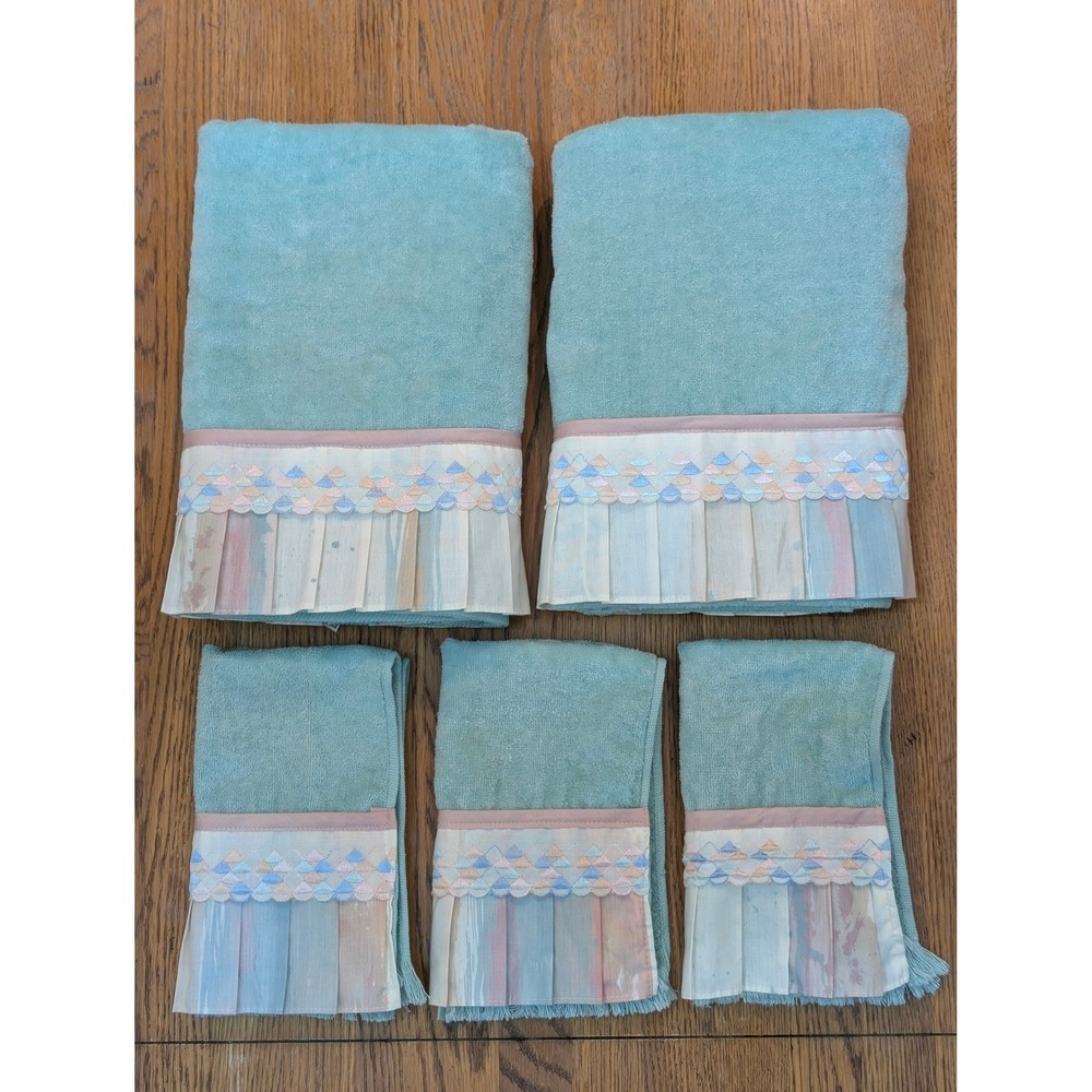 Vintage 1978 Avanti Linens 5pc Towel Set Seafoam/Mint Green Pleated Ruffle Trim
